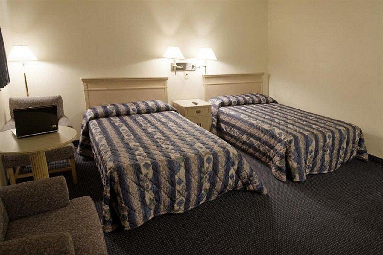 Americas Best Value Inn Giddings Exteriör bild