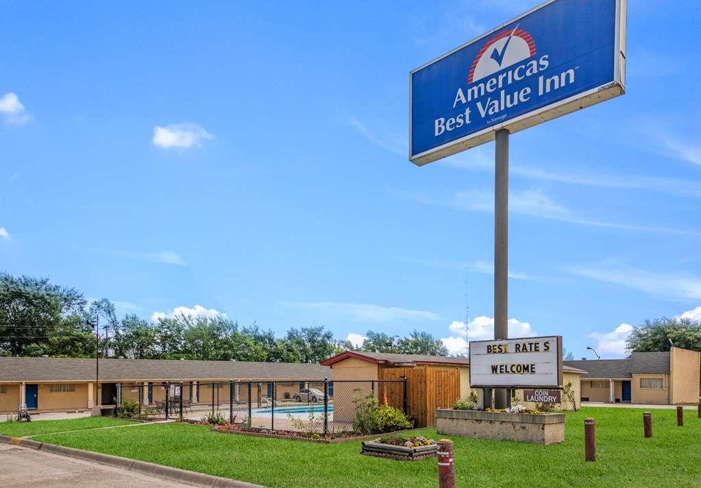 Americas Best Value Inn Giddings Exteriör bild